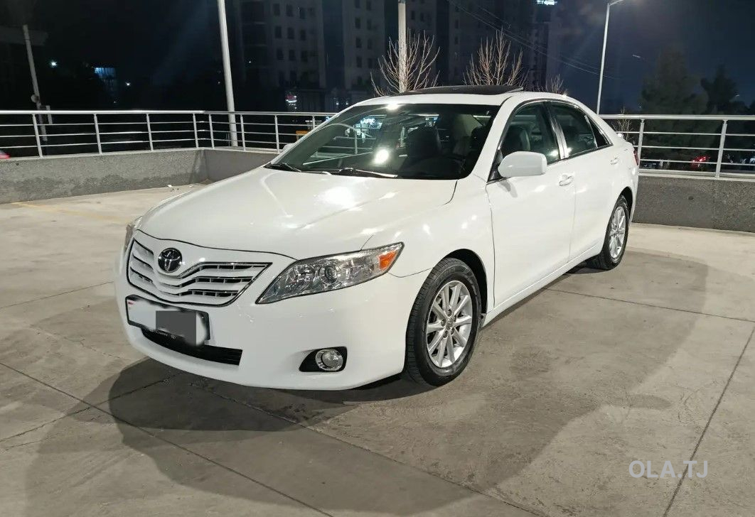 Toyota Camry,  2011