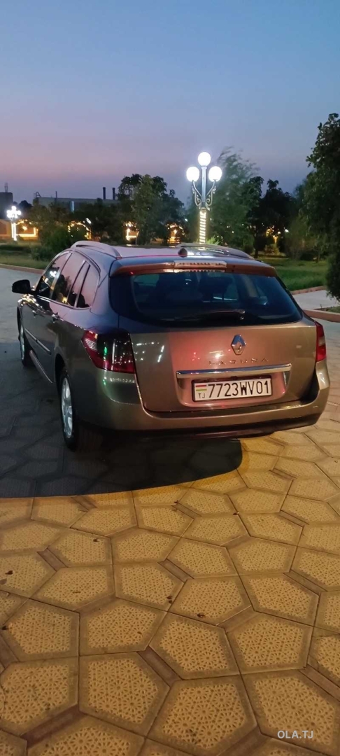 Renault Laguna,  2009