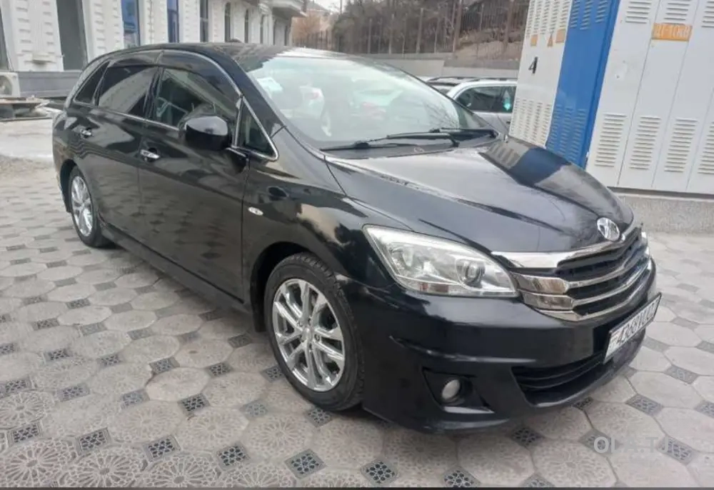 Toyota Mark X Zio,  2007