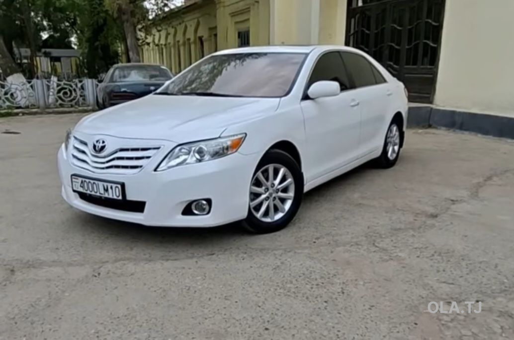 Toyota Camry,  2011