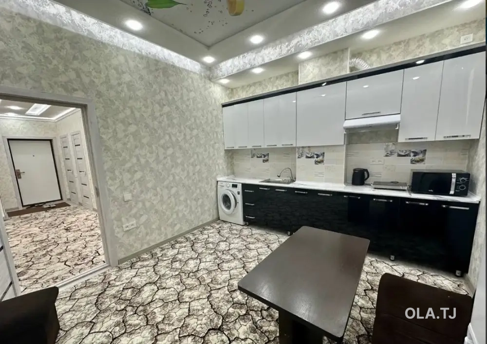 3 комнатная квартира, 2 этаж, 122м²