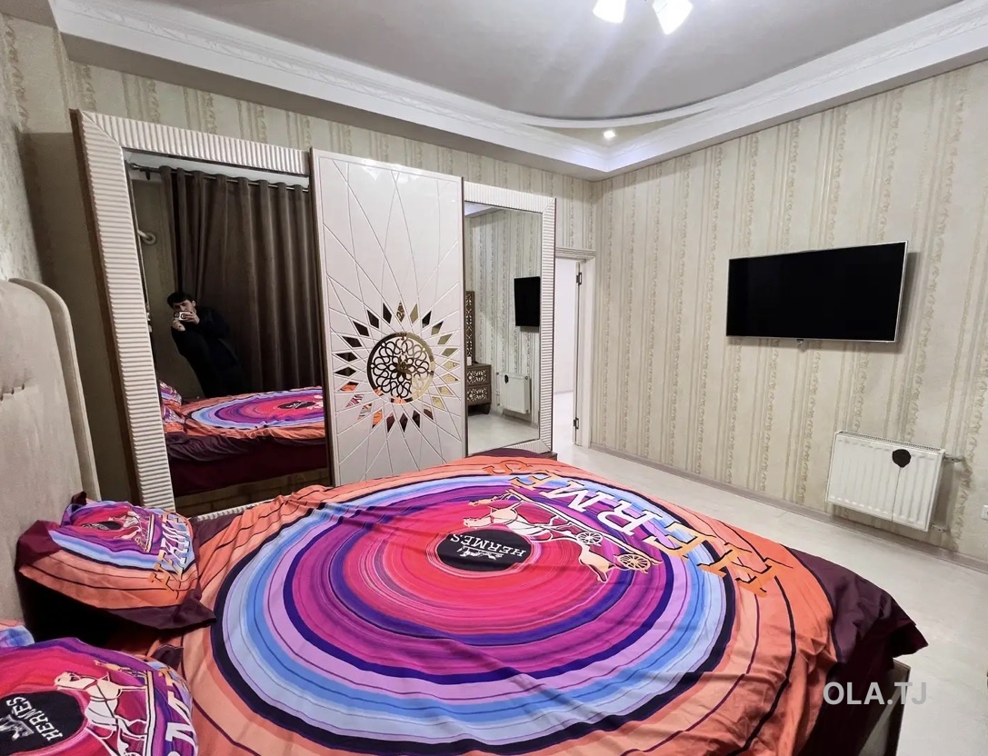3 комнатная квартира, 8 этаж, 160 м²