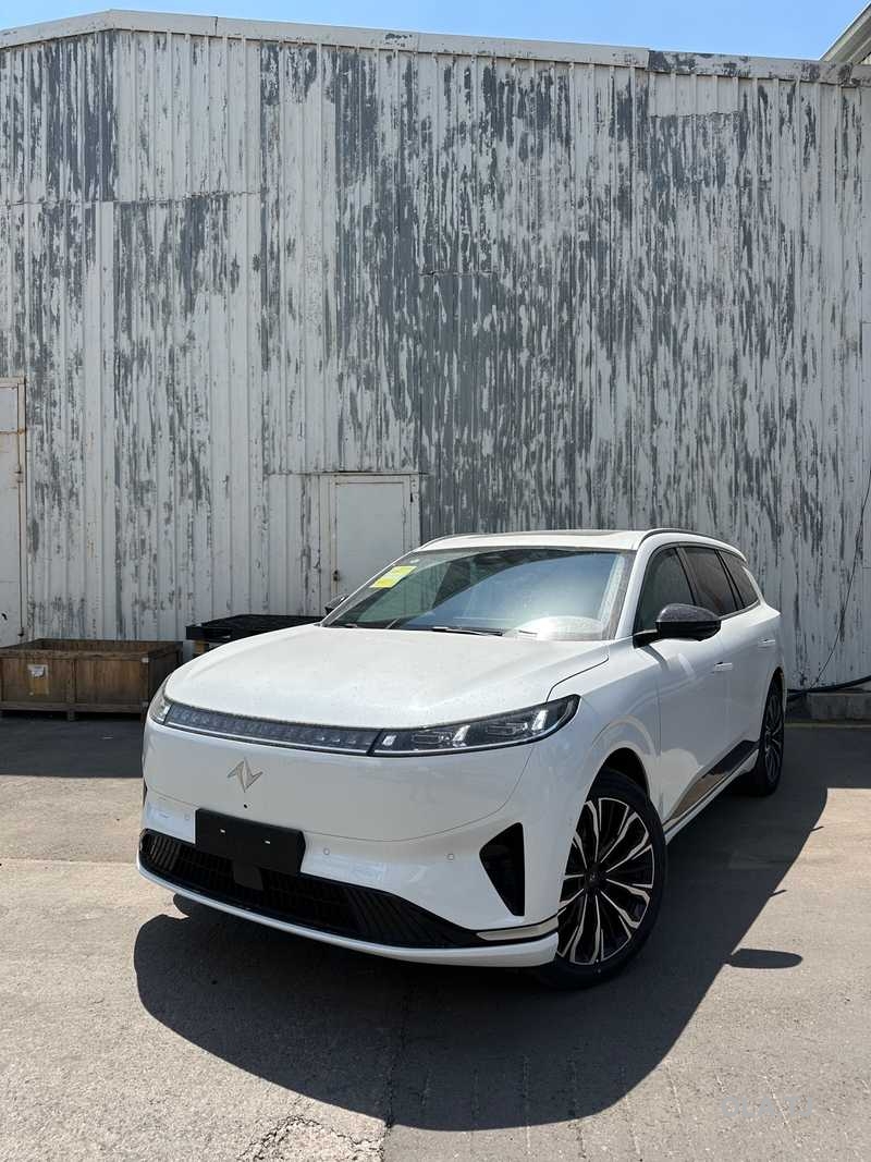Dongfeng Mengshi M-Hero 800,
