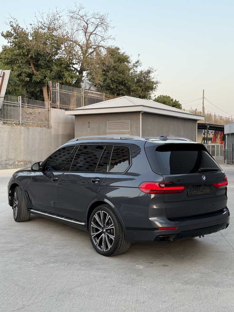 BMW X7,  2019