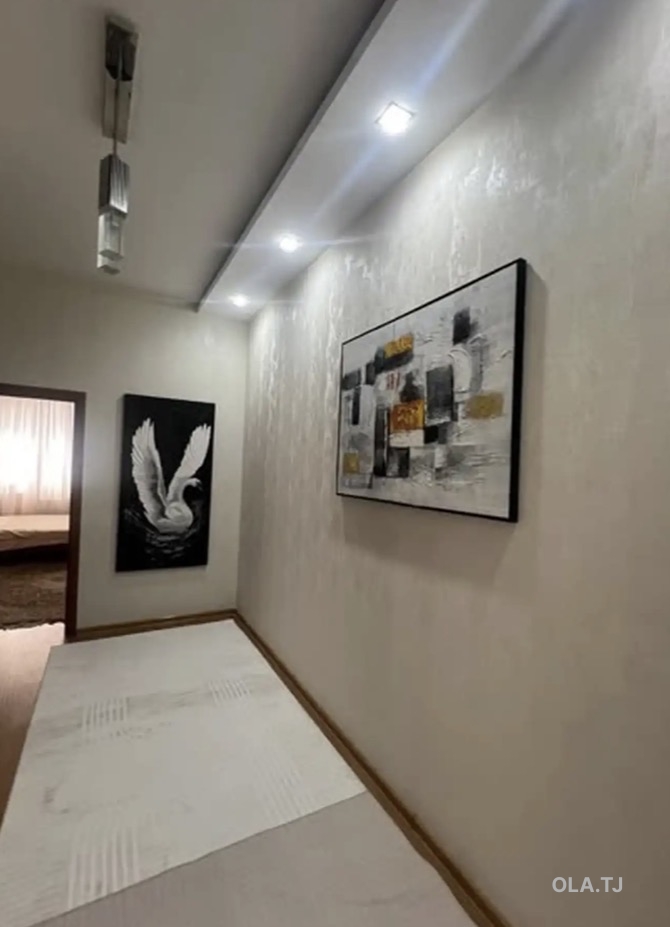 3 комнатная квартира, 3 этаж, 142 м²