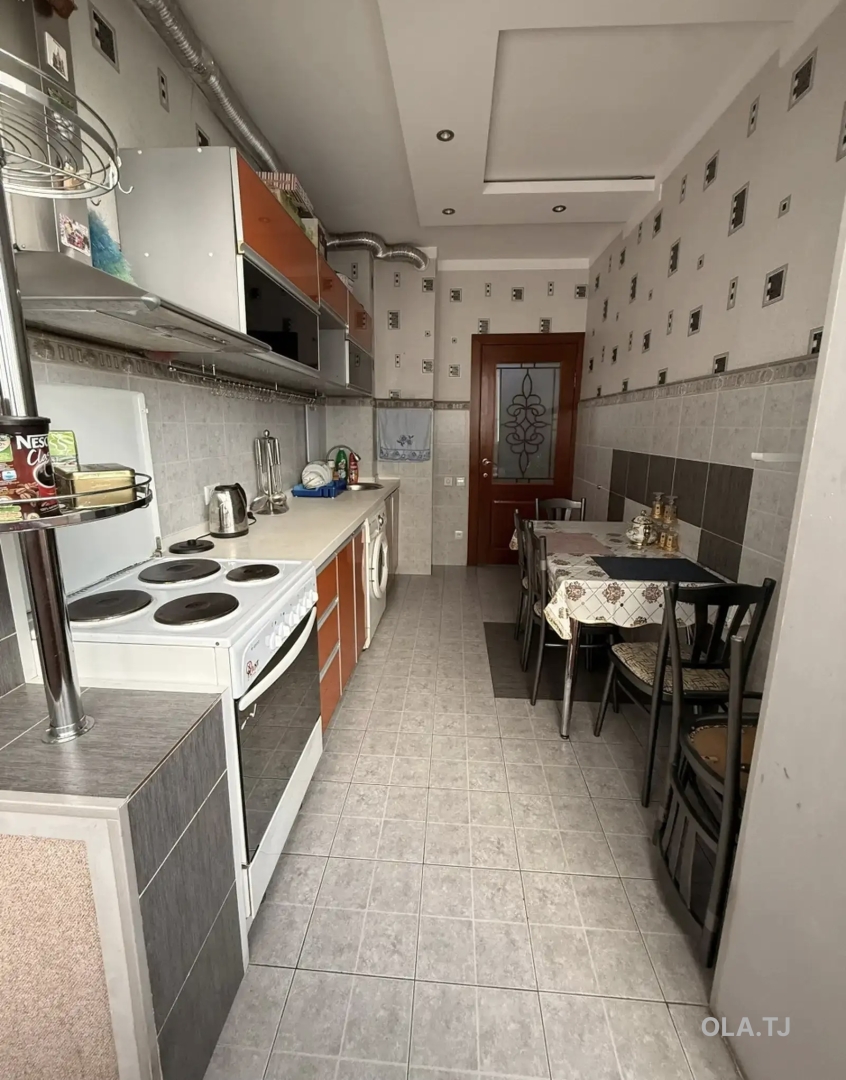 3 комнатная квартира, 6 этаж, 80 м²