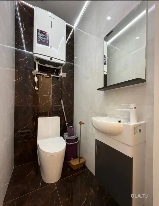 2 комнатная квартира,  этаж,