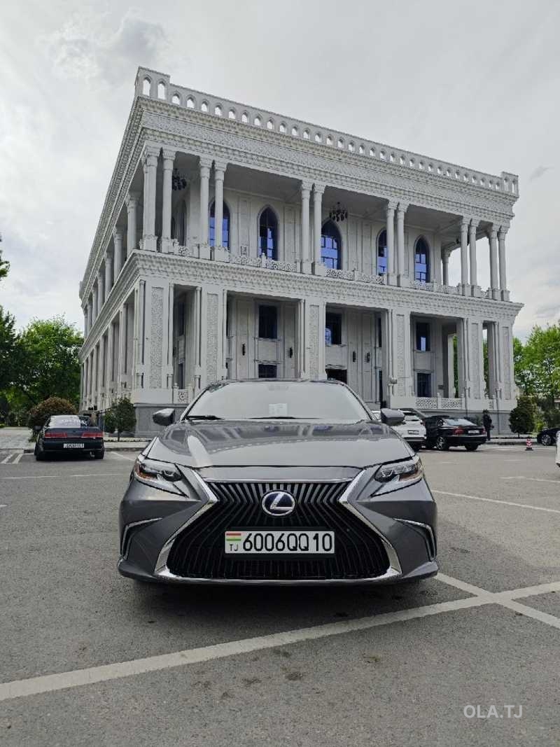 Lexus ES,  2015