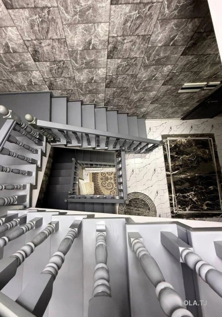 6 комнатная квартира, 2 этаж, 260 м²