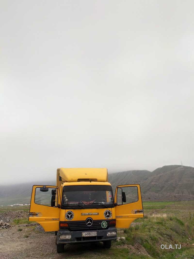 Бортовой грузовик Atego, 200