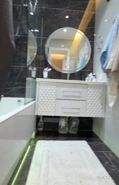 4 комнатная квартира, 8, 132 м²