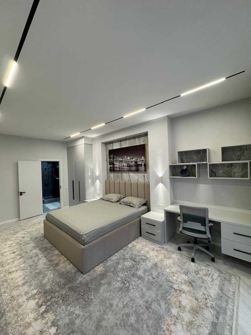 3 комнатная квартира, 11 этаж, 135 м²