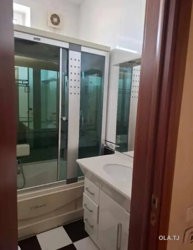 5 комнатная квартира, 5 этаж, 200 м²