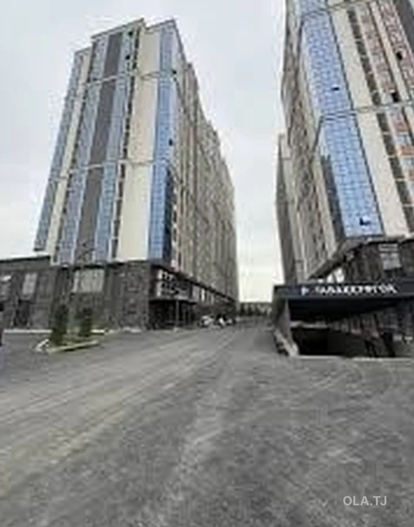 3 комнатная квартира, 16 этаж, 145 м²