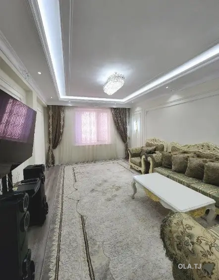 4 комнатная квартира, 1 этаж, 106 м²