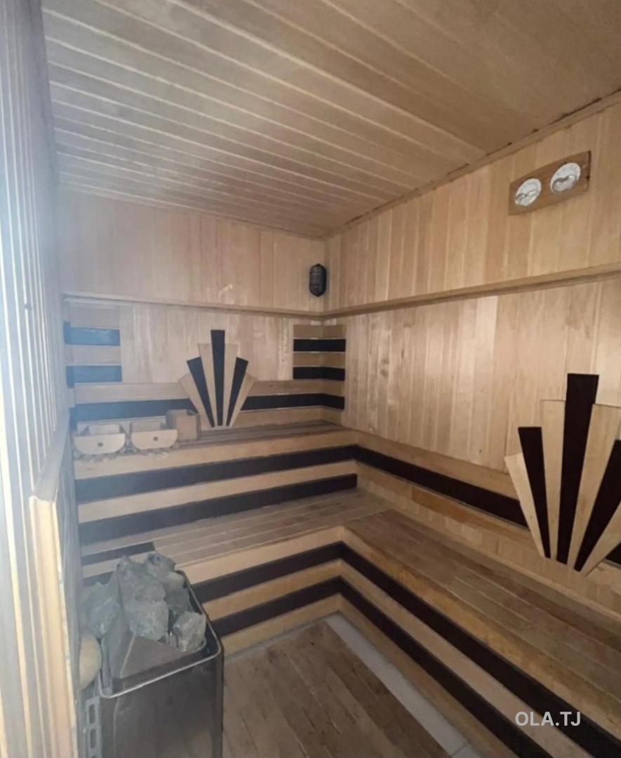 4 комнатная квартира, 1, 230 м²
