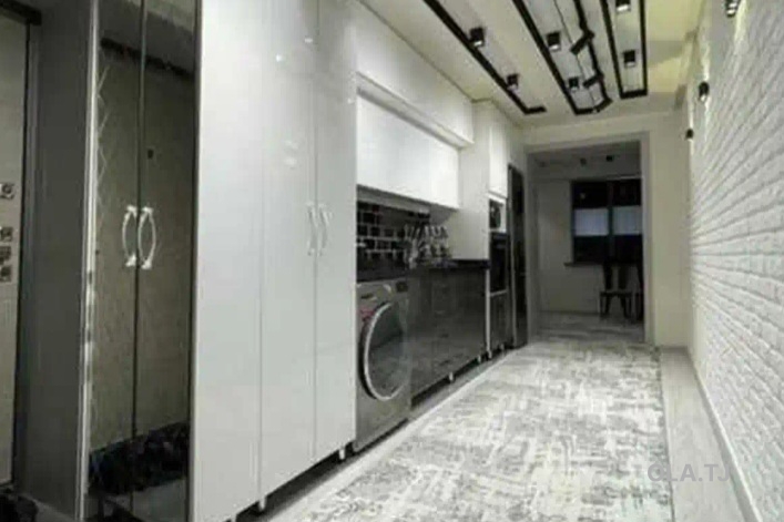 2 комнатная квартира, 2 этаж, 85 м²