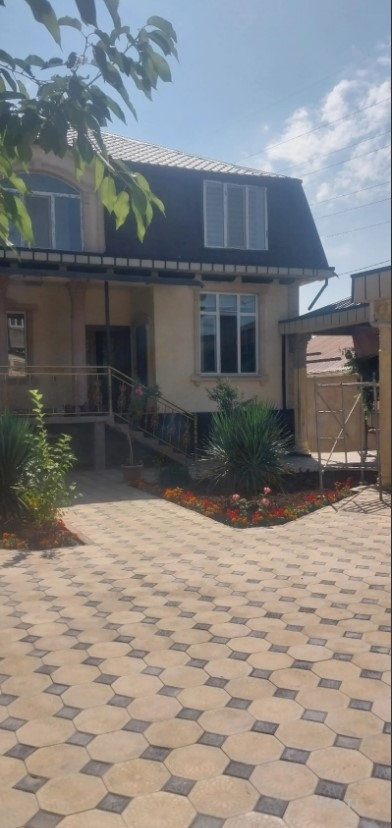 Дом (хавли), 10+ комнат, 3 эт