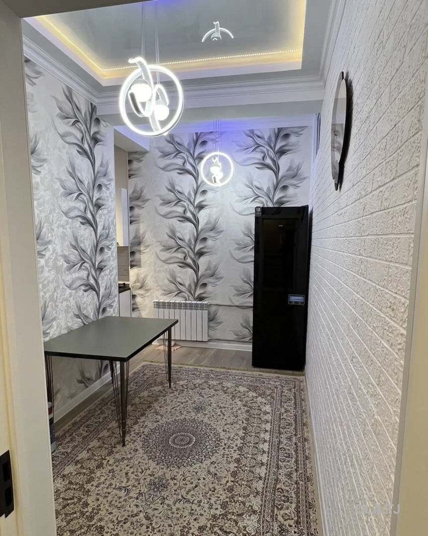 3 комнатная квартира, 3 этаж, 130 м²