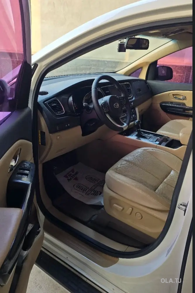 Kia Carnival,  2015