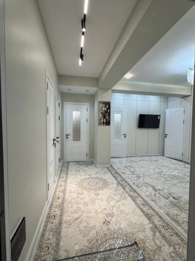 3 комнатная квартира, 11 этаж, 111 м²