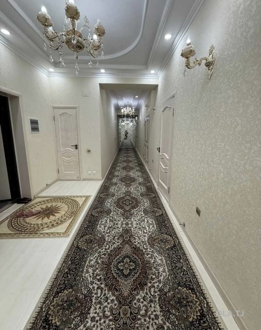 3 комнатная квартира, 8 этаж, 150 м²