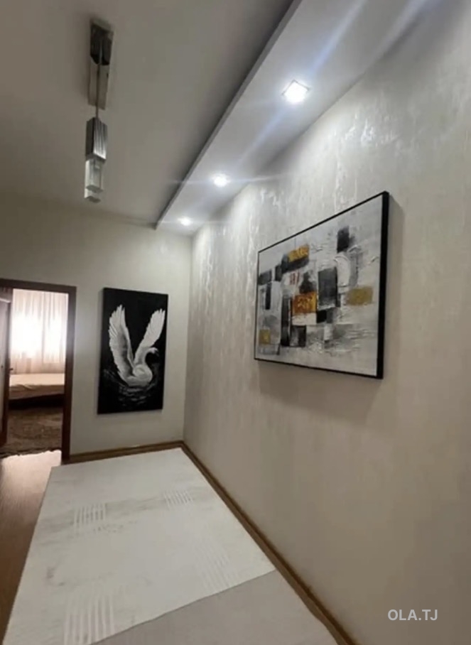 3 комнатная квартира, 3 этаж, 142 м²