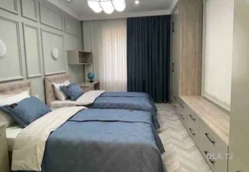 4 комнатная квартира, 2 этаж, 105 м²