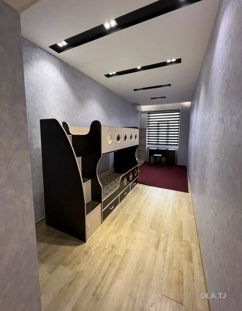 3 комнатная квартира, 3 этаж, 120 м²