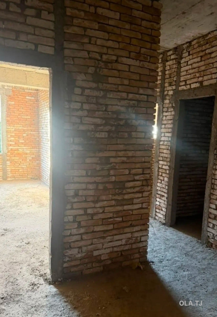 3 комнатная квартира, 2 этаж, 81 м²