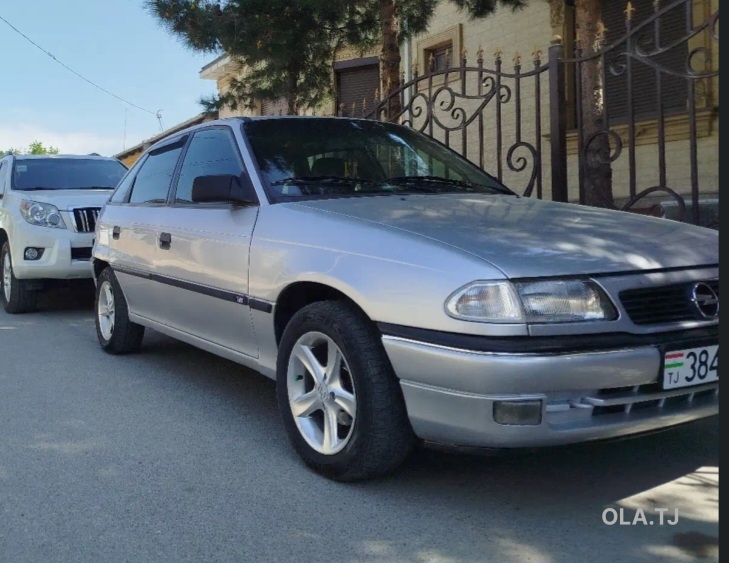 Opel Astra F,  1992