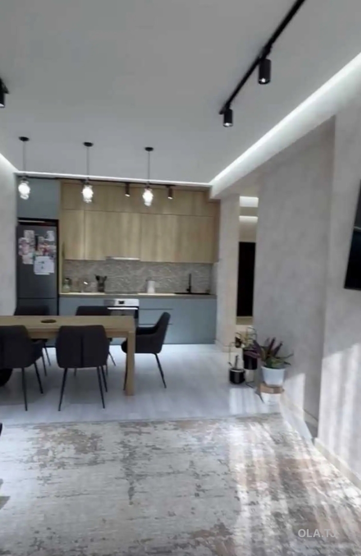 2 комнатная квартира, 8 этаж, 75 м²