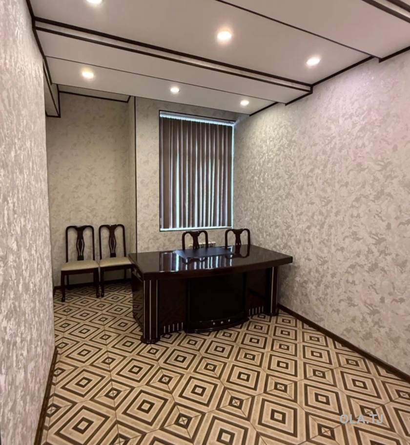 Офис на продажу, В жилом доме, 90 м²