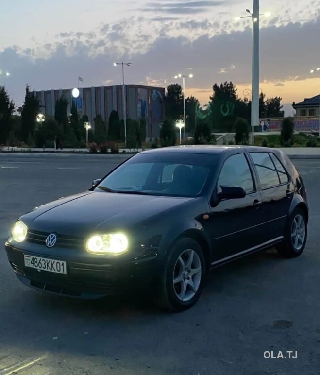 Volkswagen Golf,  2000