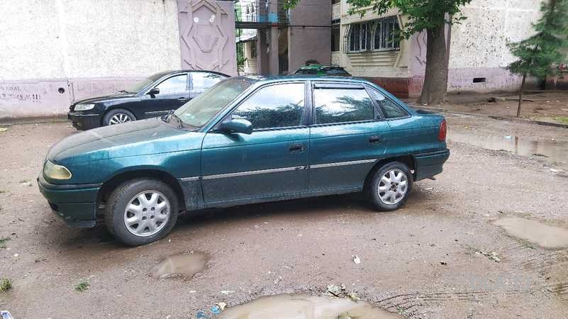 Opel Astra F,  1995