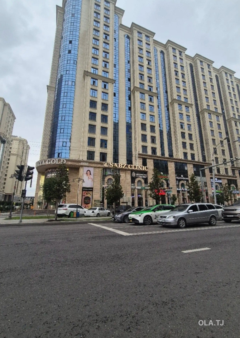 4 комнатная квартира, 15, 174 м²
