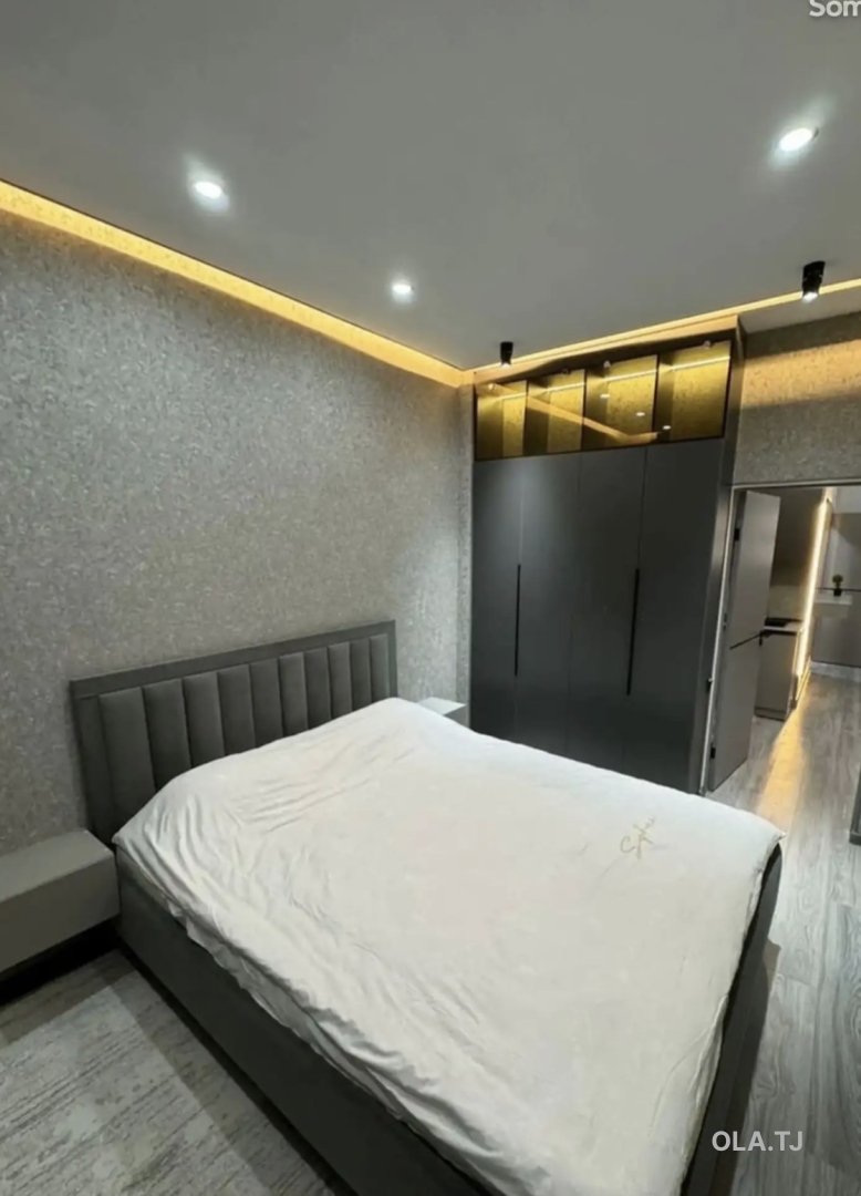 2 комнатная квартира, 18 этаж, 80 м²