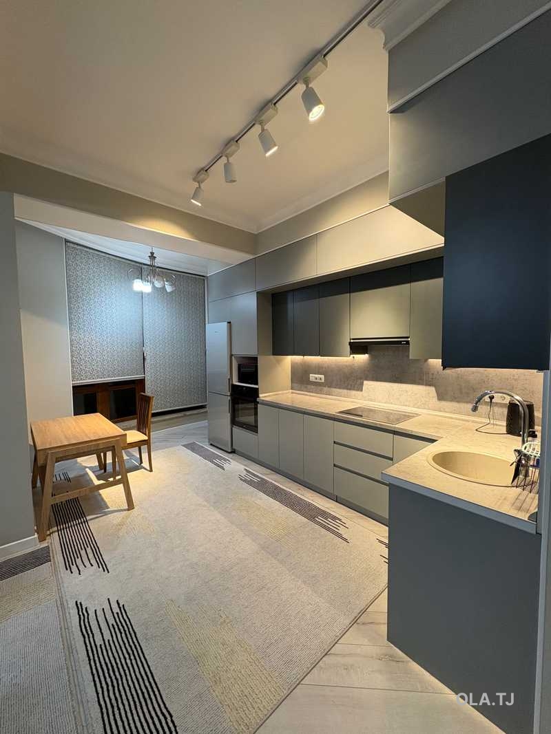 3 комнатная квартира, 14 этаж, 130 м²