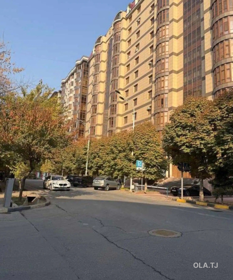 4 комнатная квартира, 9, 107 м²