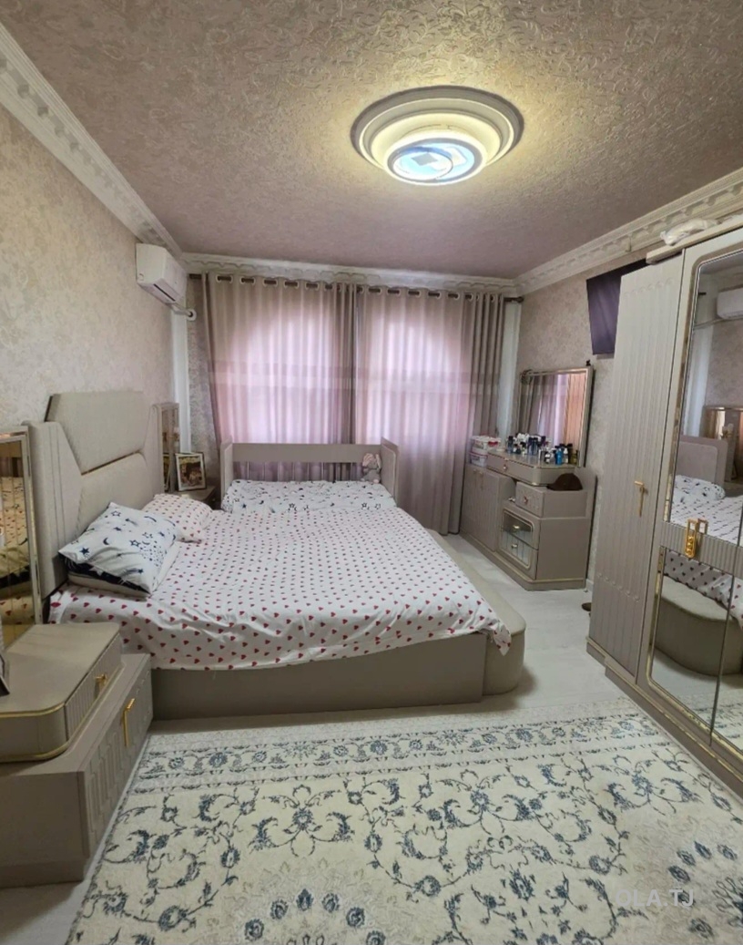 4 комнатная квартира, 2, 156 м²