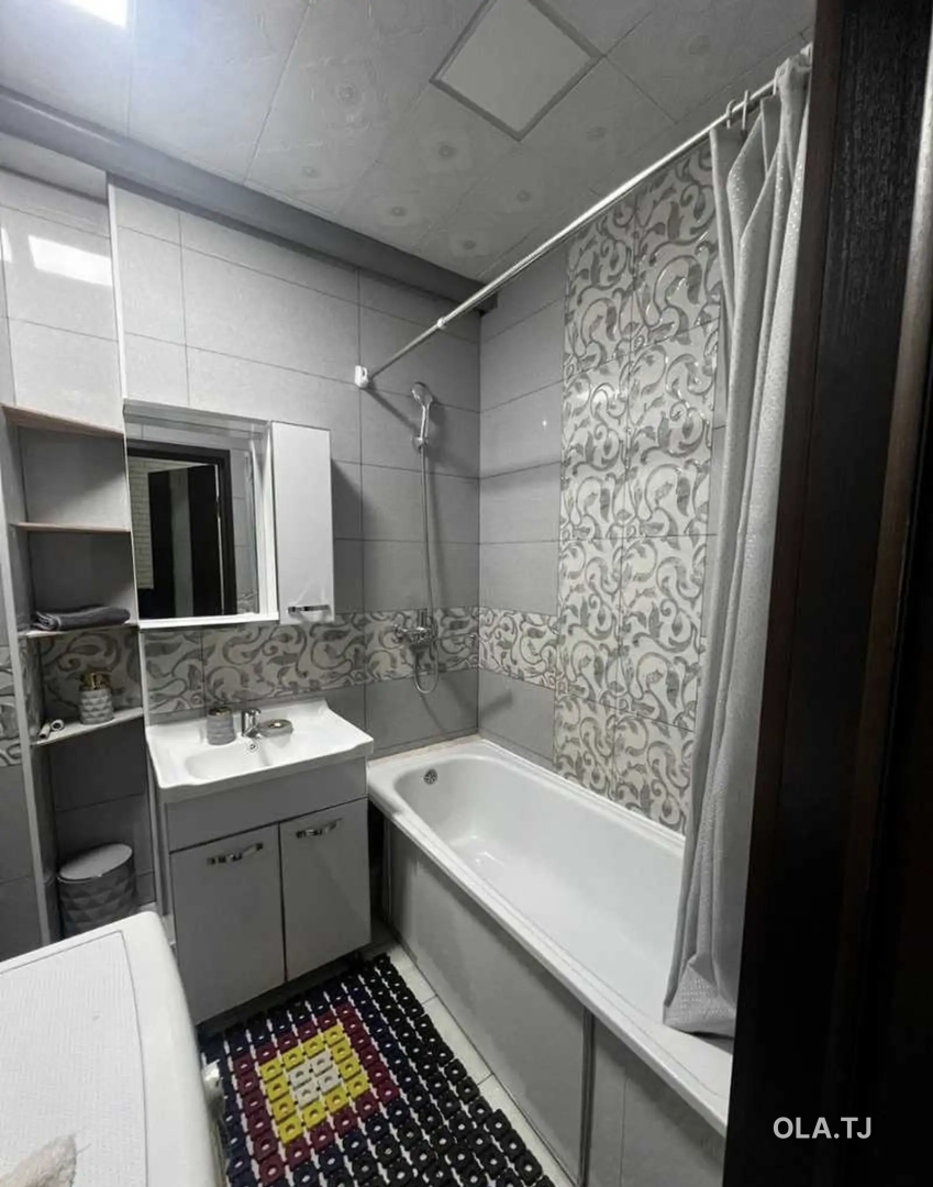 3 комнатная квартира, 5 этаж, 77 м²