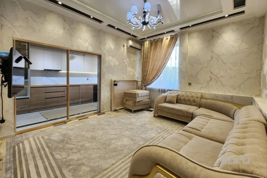 4 комнатная квартира, 6, 140 м²