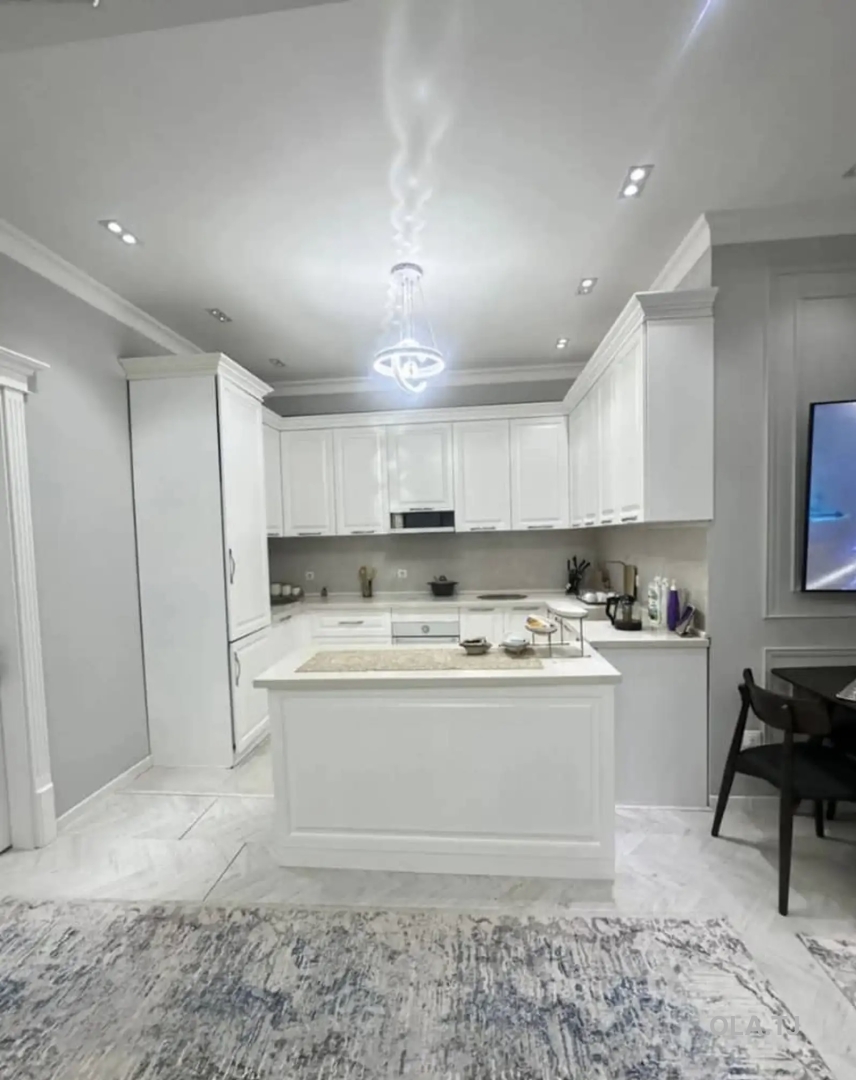 3 комнатная квартира, 15 этаж, 85 м²