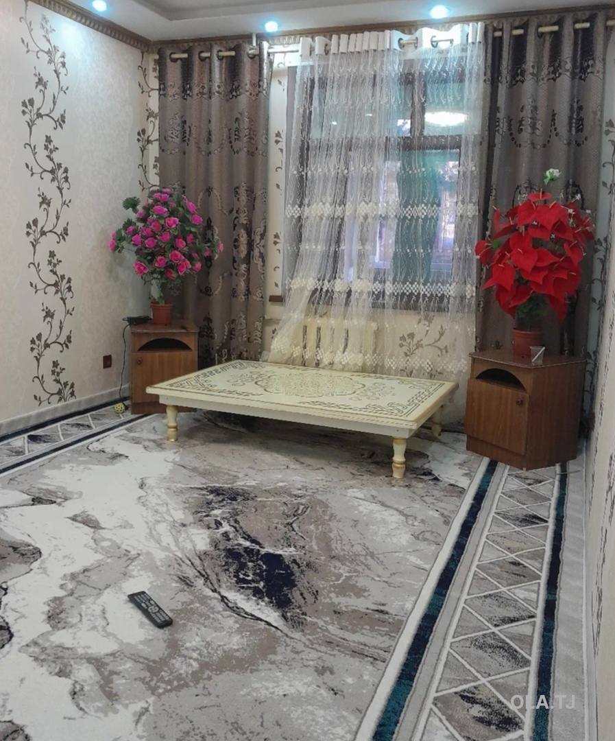 4 комнатная квартира, 3, 90 м²