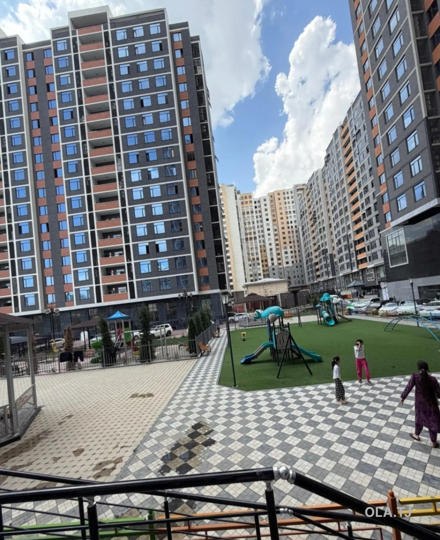 3 комнатная квартира, 18 этаж, 118 м²