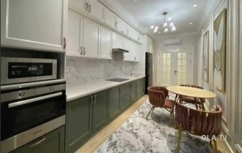 4 комнатная квартира, 2 этаж, 105 м²