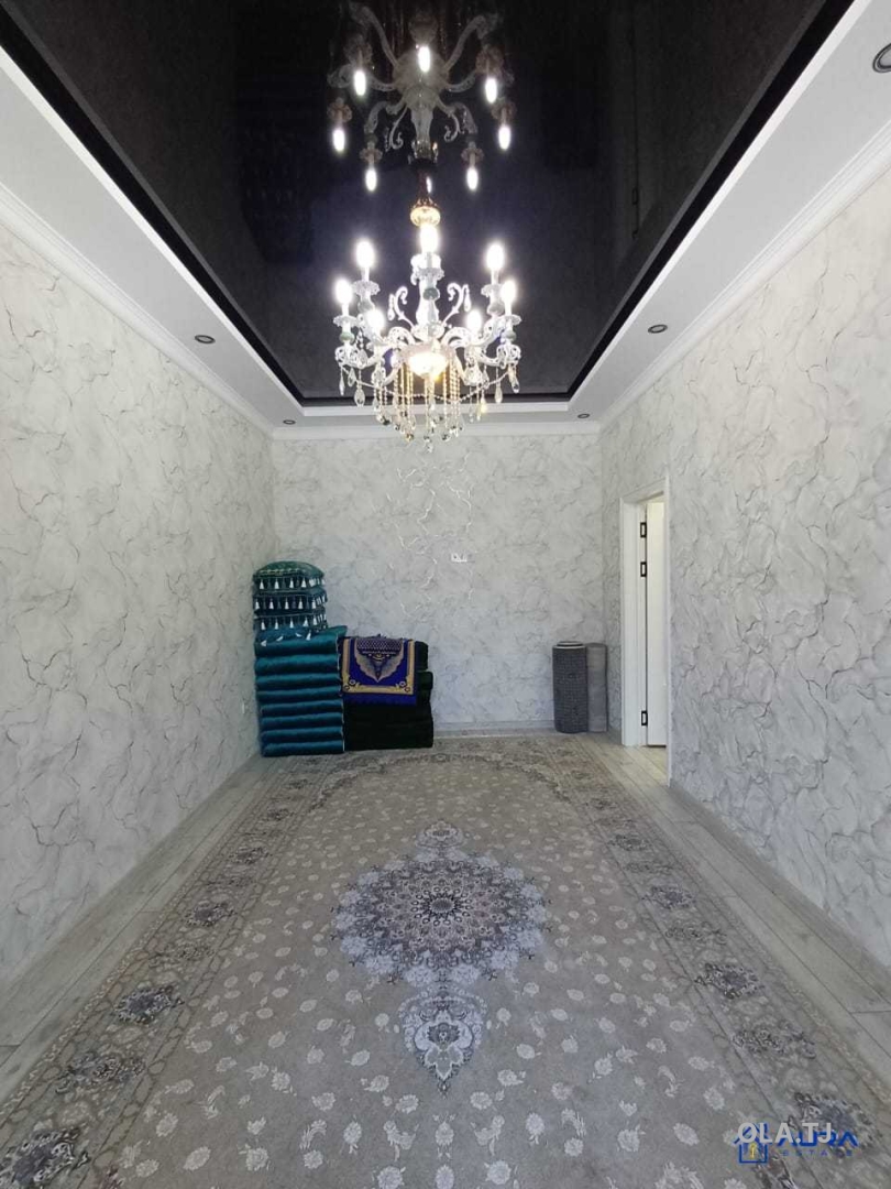 4 комнатная квартира, 2, 100 м²