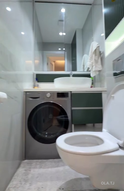 4 комнатная квартира, 8, 132 м²