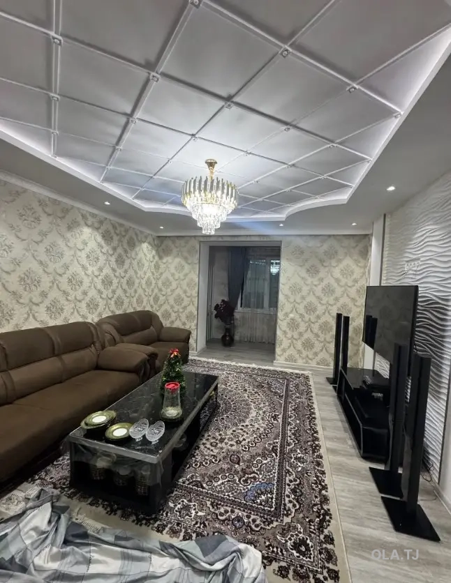 3 комнатная квартира, Цокольный этаж, 80 м²