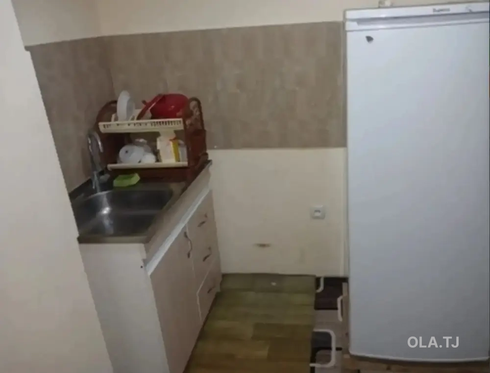 2 комнатная квартира,  этаж,